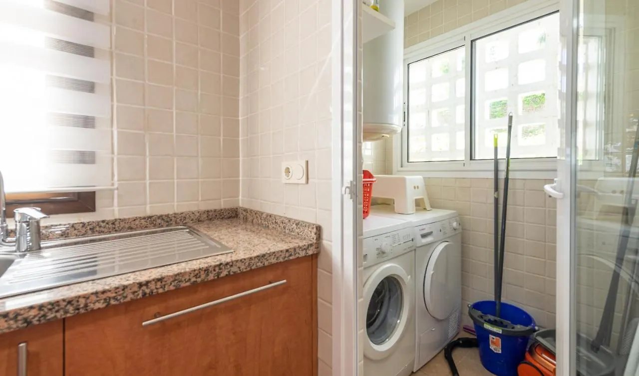 2149-Amazing Groundfloor 3 Bedrooms On Golf, Pools Alcaidesa Apartment