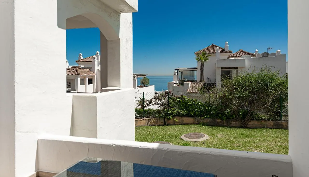 2149-Amazing Groundfloor 3 Bedrooms On Golf, Pools Alcaidesa Apartment